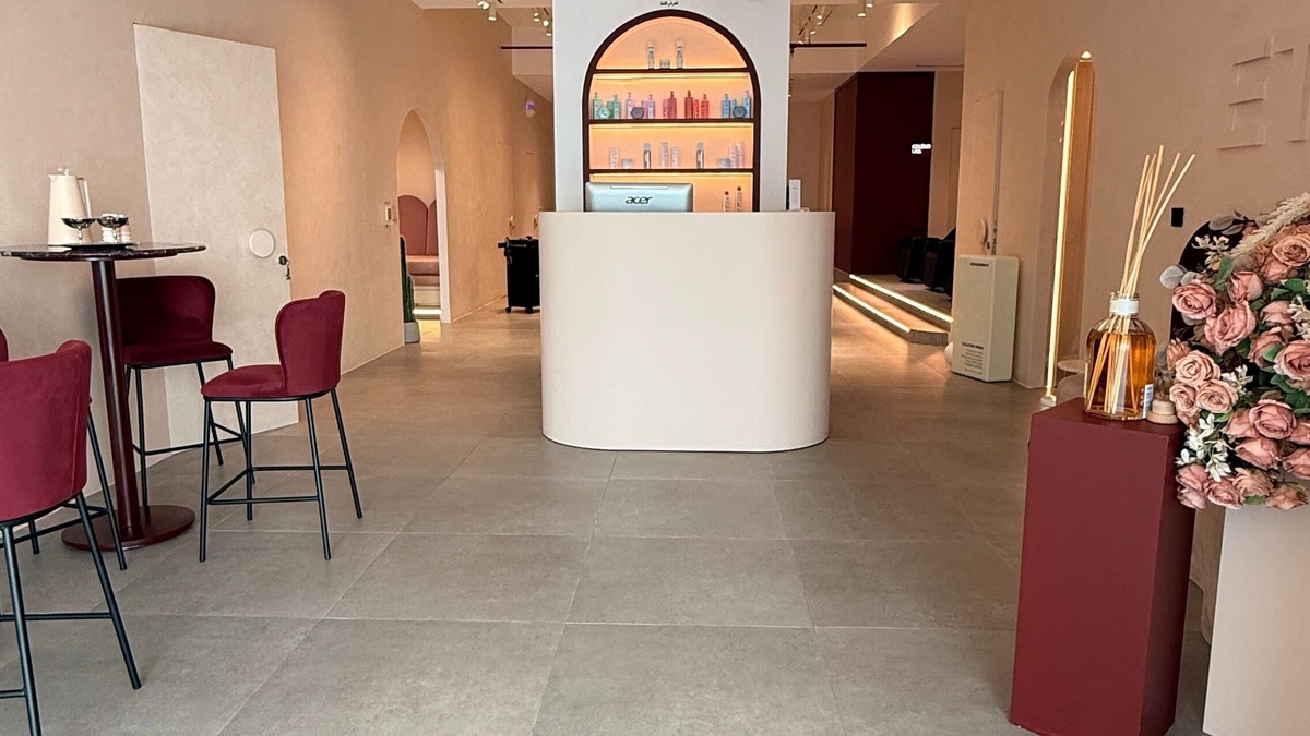 Etoile Beauty Salon reception lounge