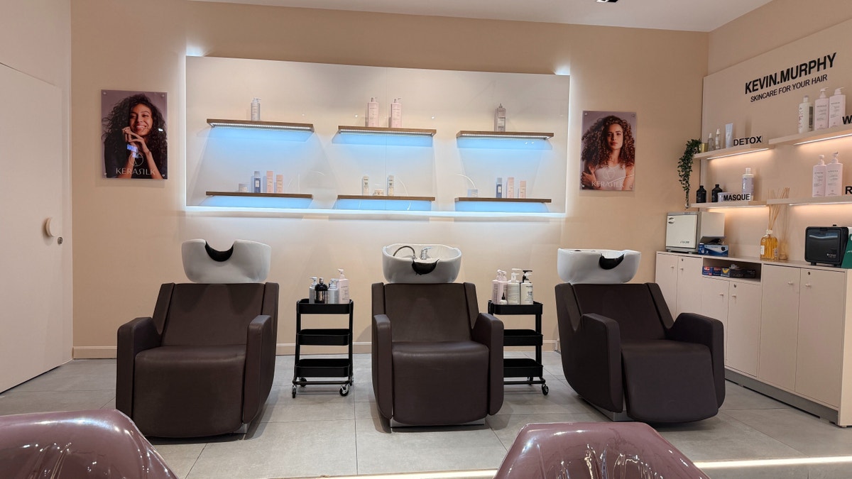 Etoile wash station and hair care products